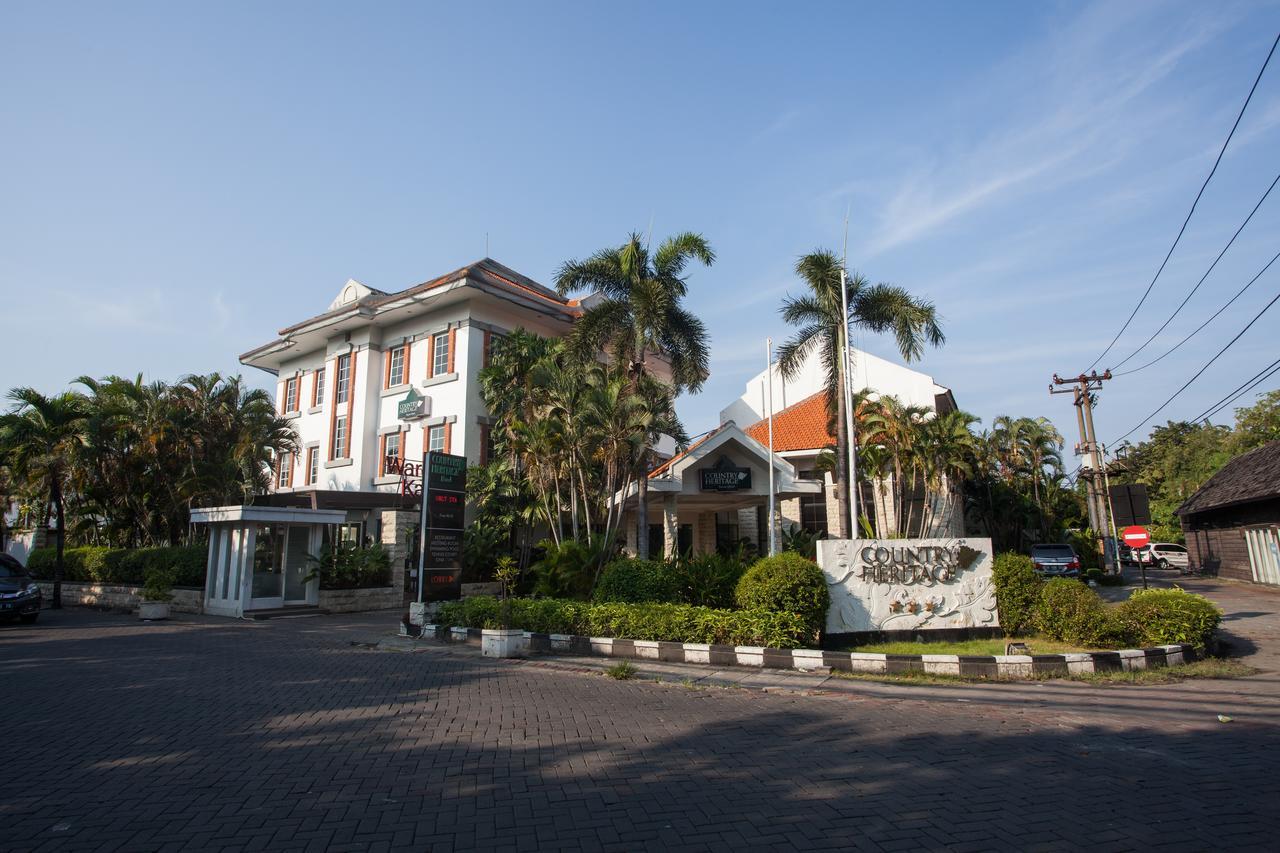 Hotel RedDoorz Premium @ Raya Nginden Wonotjolo Zewnętrze zdjęcie